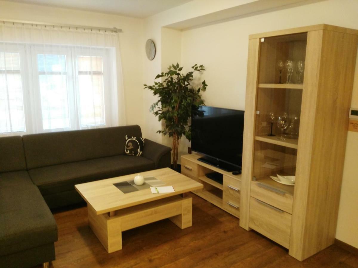 Apartman Eskadra 02 Horni Mala Upa Exterior photo
